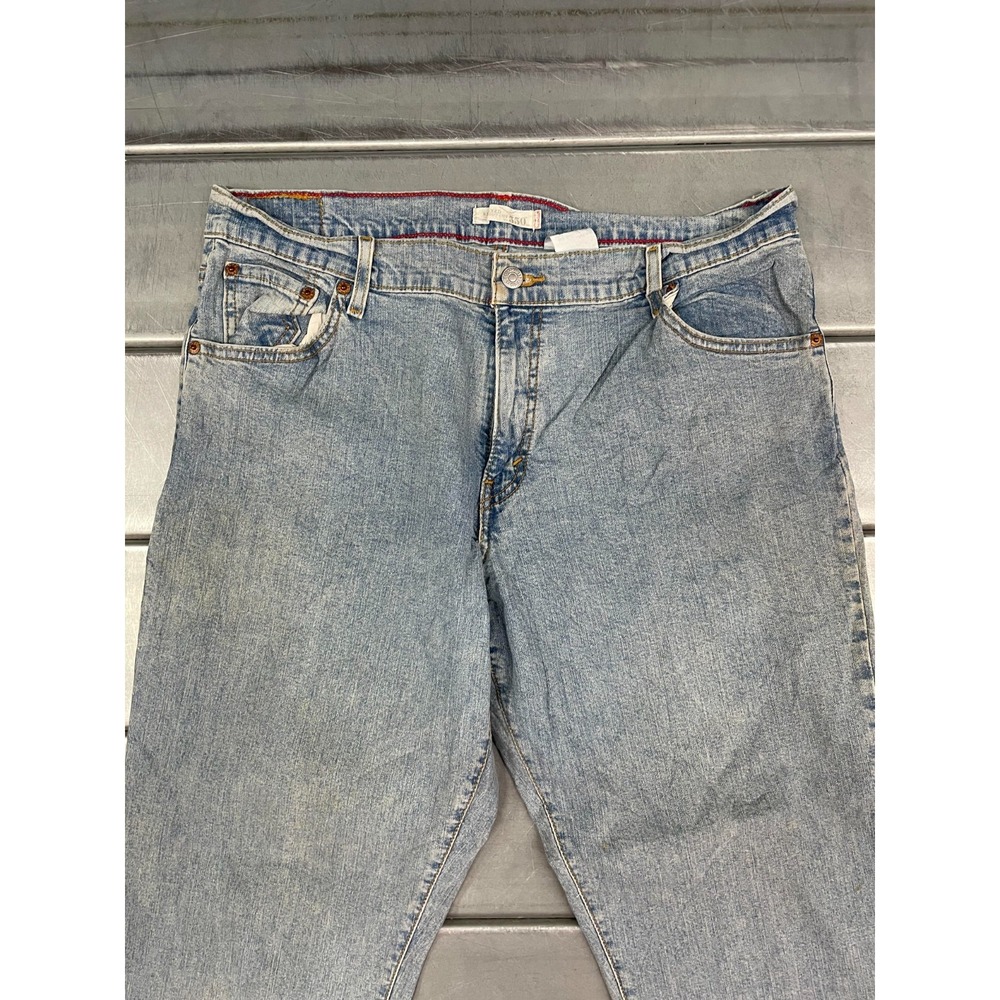 Vintage Levis 550 Jeans Womens 16S 35X30 Blue Light Wash Denim Relaxed Boot Cut - Picture 2 of 14